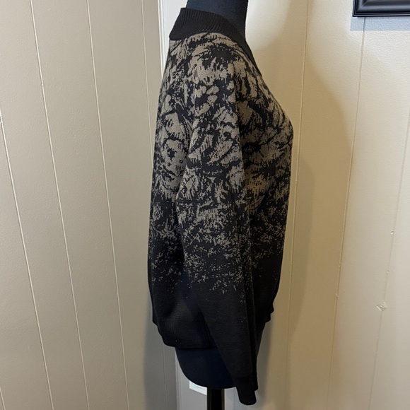 Athleta Women’s Small Black and Tan Crewneck Sweater - Picture 3 of 5